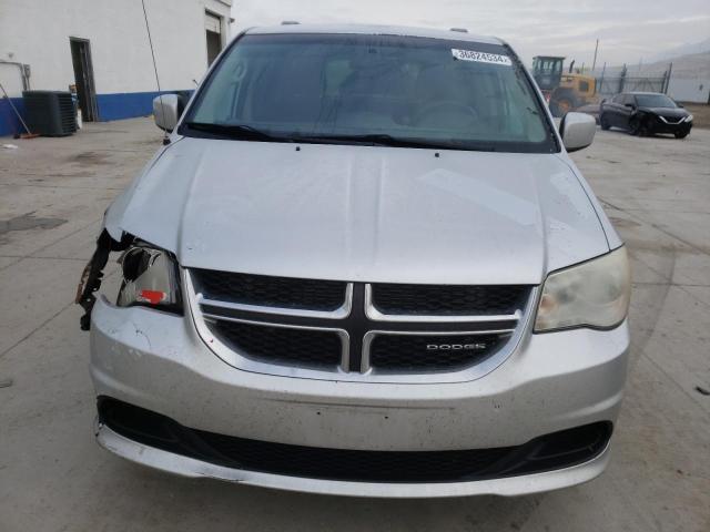 2D4RN3DG9BR668828 - 2011 DODGE GRAND CARA MAINSTREET SILVER photo 5