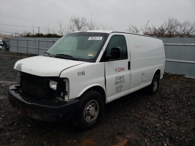 1GCGG25V371118333 - 2007 CHEVROLET EXPRESS G2 WHITE photo 1