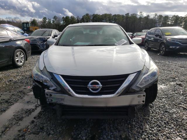 1N4AL3AP1HN310025 - 2017 NISSAN ALTIMA 2.5 WHITE photo 5