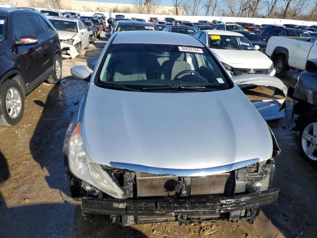 5NPEB4AC9DH655489 - 2013 HYUNDAI SONATA GLS SILVER photo 5