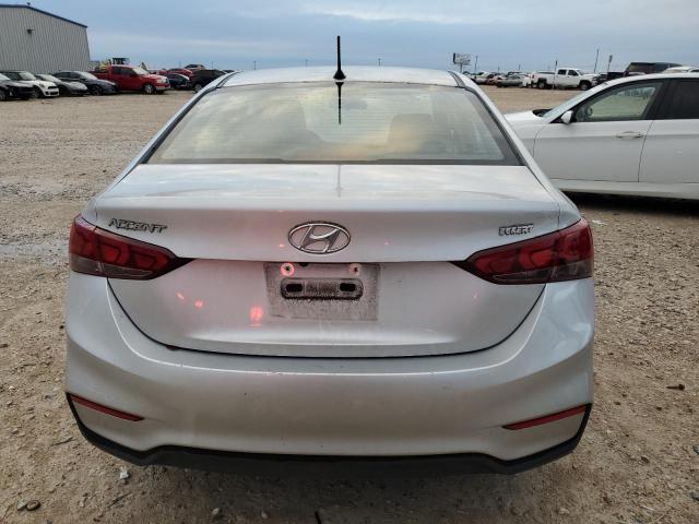 3KPC24A32KE062565 - 2019 HYUNDAI ACCENT SE SILVER photo 6