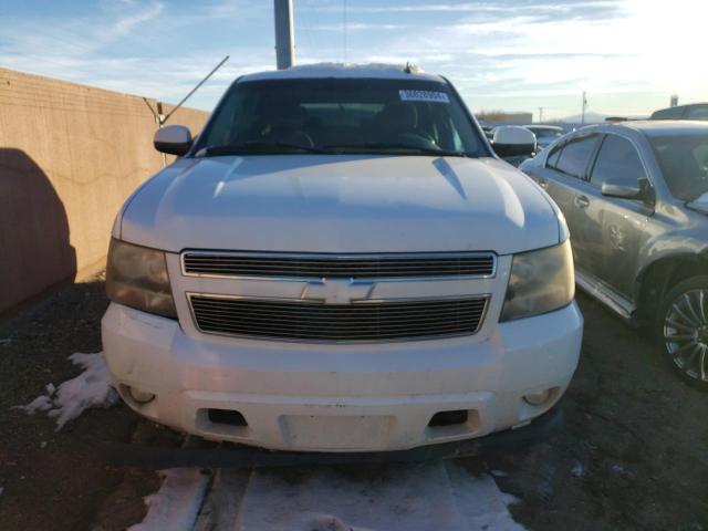 1GNFC13J17R105610 - 2007 CHEVROLET TAHOE C1500 WHITE photo 5