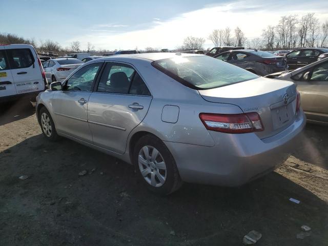 4T1BF3EK9BU147797 - 2011 TOYOTA CAMRY BASE SILVER photo 2