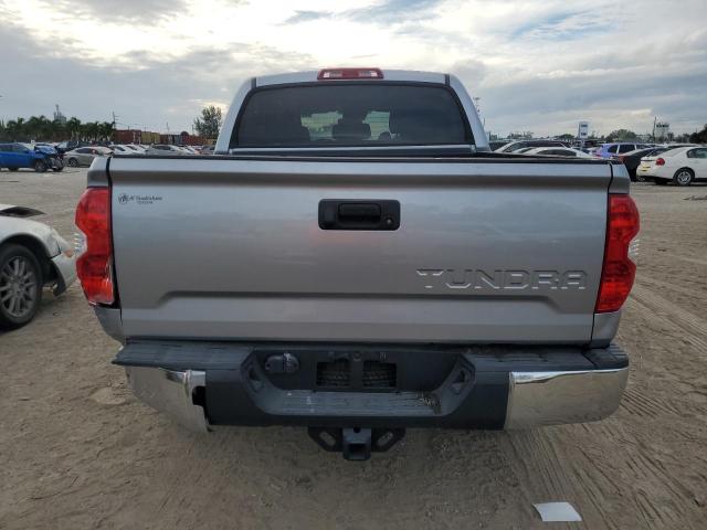 5TFEY5F16KX245004 - 2019 TOYOTA TUNDRA CREWMAX SR5 SILVER photo 6