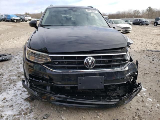 3VV8B7AX4PM141454 - 2023 VOLKSWAGEN TIGUAN SE R-LINE BLACK BLACK photo 5