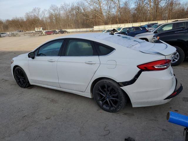 3FA6P0HD2JR222592 - 2018 FORD FUSION SE WHITE photo 2