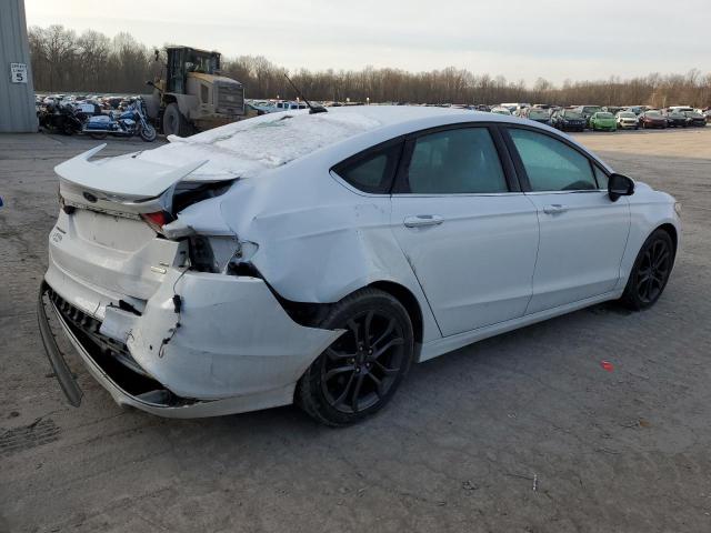 3FA6P0HD2JR222592 - 2018 FORD FUSION SE WHITE photo 3