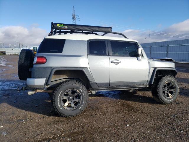 JTEBU4BF3CK129134 - 2012 TOYOTA FJ CRUISER GRAY photo 3