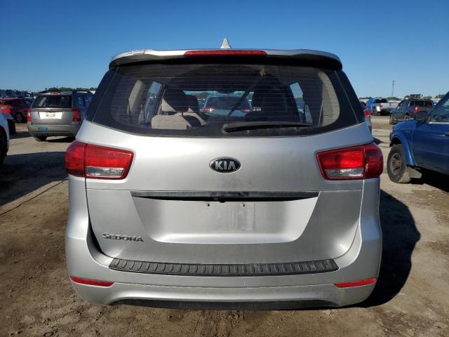 KNDMA5C19G6126610 - 2016 KIA SEDONA L SILVER photo 6