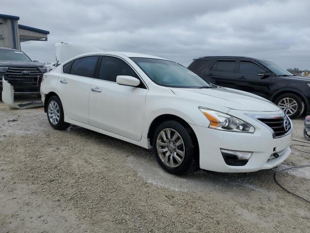 1N4AL3AP6DC181057 - 2013 NISSAN ALTIMA 2.5 WHITE photo 4