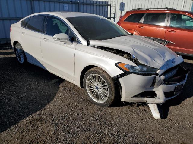 3FA6P0T93ER321057 - 2014 FORD FUSION SE WHITE photo 4