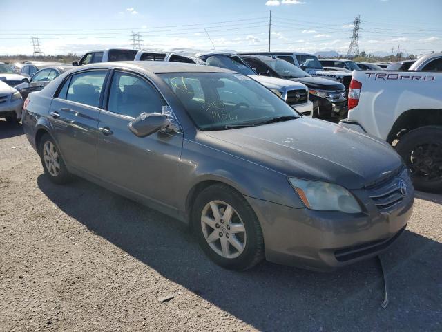 4T1BK36B75U044036 - 2005 TOYOTA AVALON XL GRAY photo 4