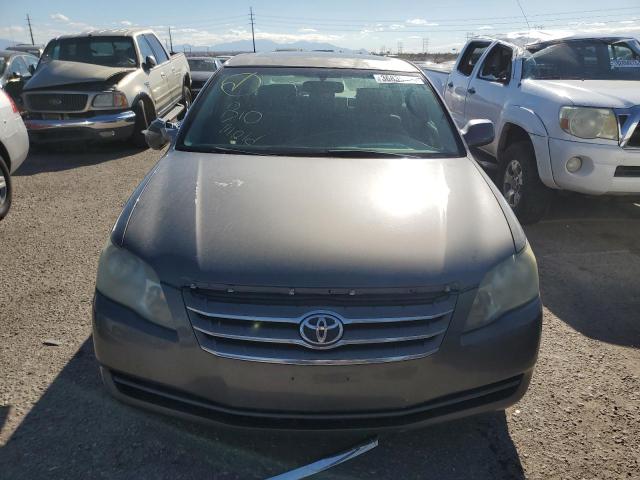 4T1BK36B75U044036 - 2005 TOYOTA AVALON XL GRAY photo 5