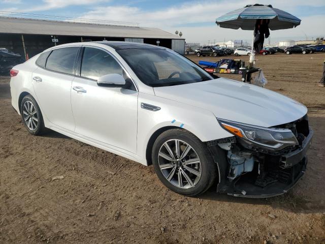 5XXGU4L10LG405485 - 2020 KIA OPTIMA EX WHITE photo 4