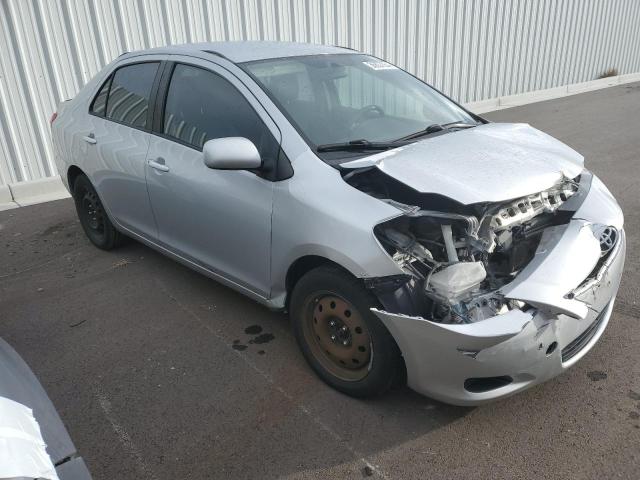 JTDBT4K33A1375326 - 2010 TOYOTA YARIS SILVER photo 4