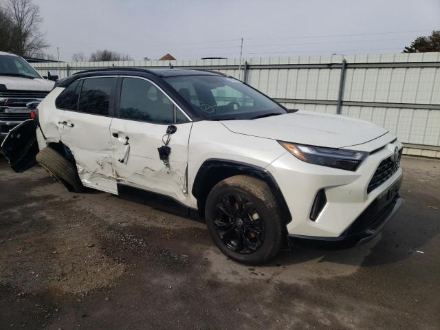 4T3E6RFV5NU073413 - 2022 TOYOTA RAV4 XSE WHITE photo 4