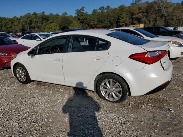 KNAFX4A64F5319457 - 2015 KIA FORTE LX WHITE photo 2