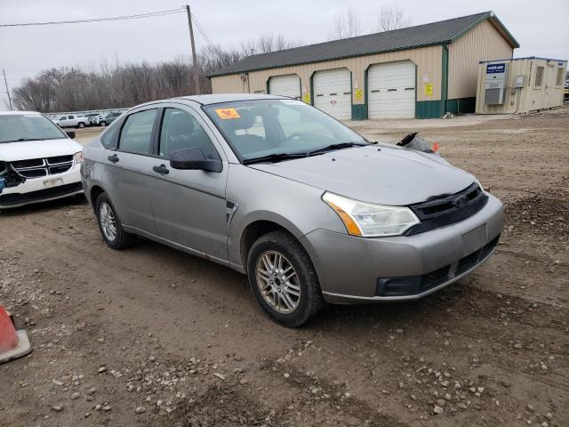 1FAHP35N98W256253 - 2008 FORD FOCUS SE SILVER photo 4