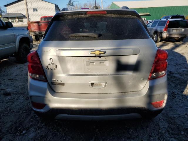 3GNCJLSBXKL240373 - 2019 CHEVROLET TRAX 1LT SILVER photo 6