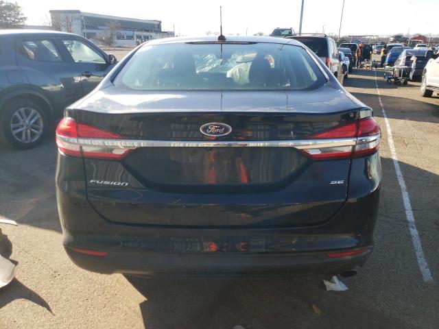 3FA6P0H7XJR132861 - 2018 FORD FUSION SE BLACK photo 6