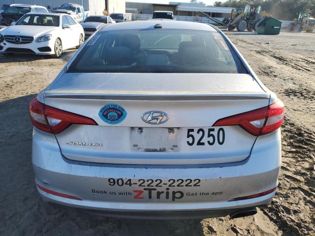 5NPE24AF0GH352020 - 2016 HYUNDAI SONATA SE SILVER photo 6