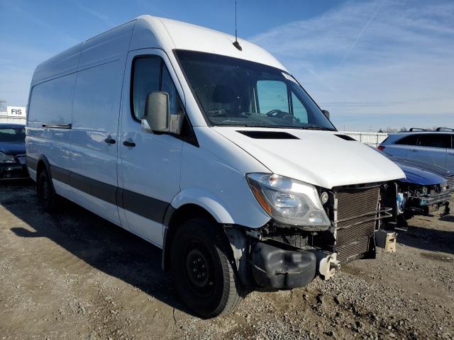 WD3PE8CD6HP541127 - 2017 MERCEDES-BENZ SPRINTER 2500 WHITE photo 4