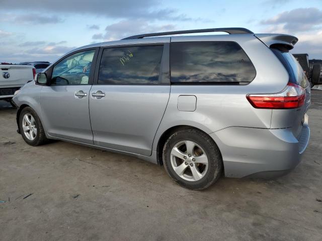 5TDKK3DCXFS586446 - 2015 TOYOTA SIENNA LE SILVER photo 2