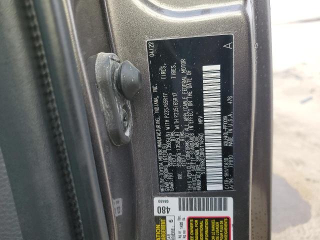 5TDYRKEC8NS114940 - 2022 TOYOTA SIENNA XLE GRAY photo 13