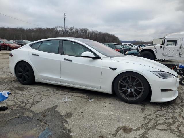 5YJSA1E56MF440408 - 2021 TESLA MODEL S WHITE photo 4