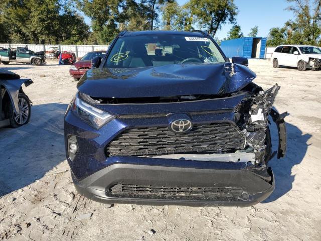 2T3C1RFV6PW269711 - 2023 TOYOTA RAV4 XLE PREMIUM BLUE photo 5