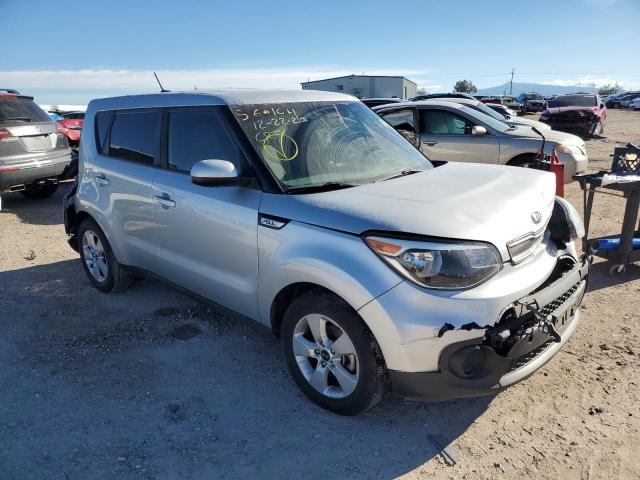 KNDJN2A28J7613459 - 2018 KIA SOUL SILVER photo 4