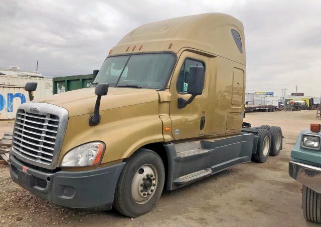 3AKJGLD54FSGS2714 - 2015 FREIGHTLINER CASCADIA 125  photo 2