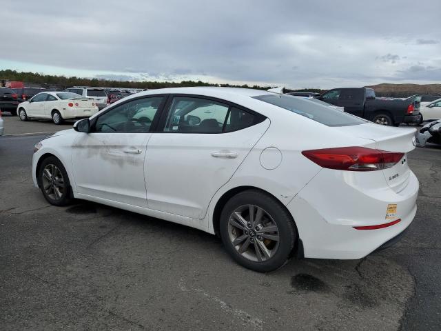 5NPD84LF1JH225646 - 2018 HYUNDAI ELANTRA SEL WHITE photo 2