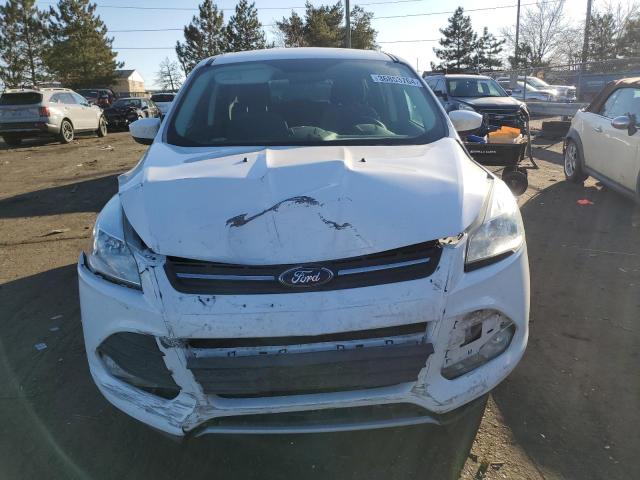 1FMCU9GX2GUC61279 - 2016 FORD ESCAPE SE WHITE photo 5