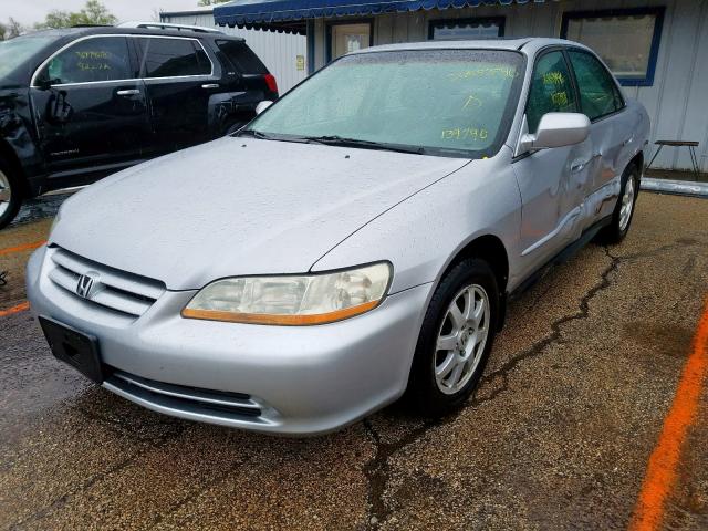 1HGCG56712A139790 - 2002 HONDA ACCORD SE  photo 2