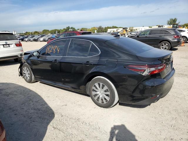 4T1C31AKXNU590021 - 2022 TOYOTA CAMRY LE BLACK photo 2