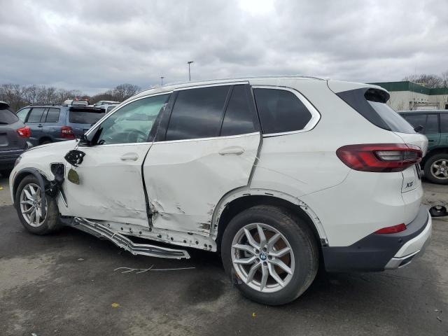 5UXTA6C0XM9H52557 - 2021 BMW X5 XDRIVE45E WHITE photo 2