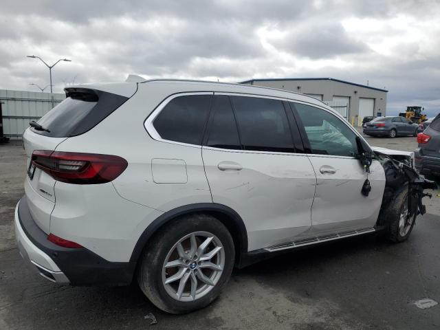 5UXTA6C0XM9H52557 - 2021 BMW X5 XDRIVE45E WHITE photo 3