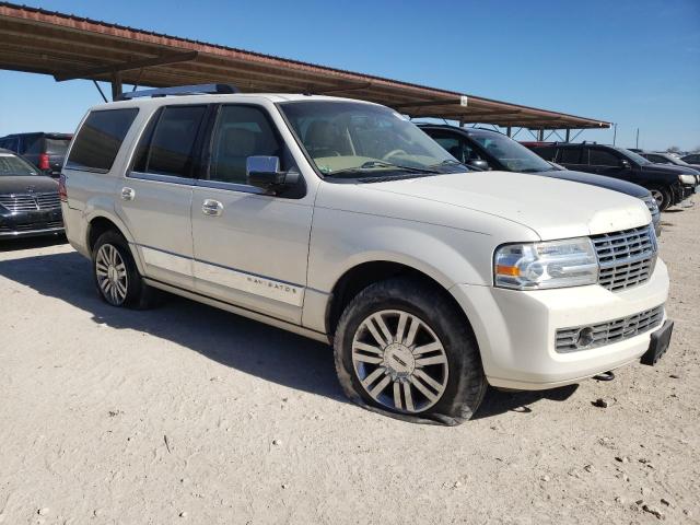 5LMFU275X8LJ09418 - 2008 LINCOLN NAVIGATOR WHITE photo 4