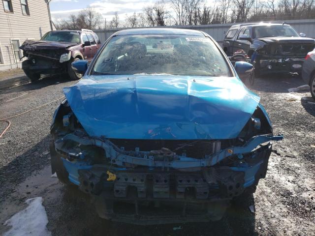 1FADP3F22GL327795 - 2016 FORD FOCUS SE BLUE photo 5