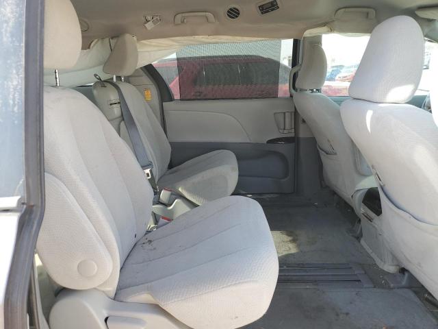 5TDKK3DC6DS400754 - 2013 TOYOTA SIENNA LE GRAY photo 10