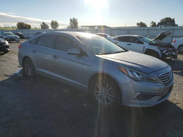 5NPE24AF3GH282691 - 2016 HYUNDAI SONATA SE SILVER photo 4