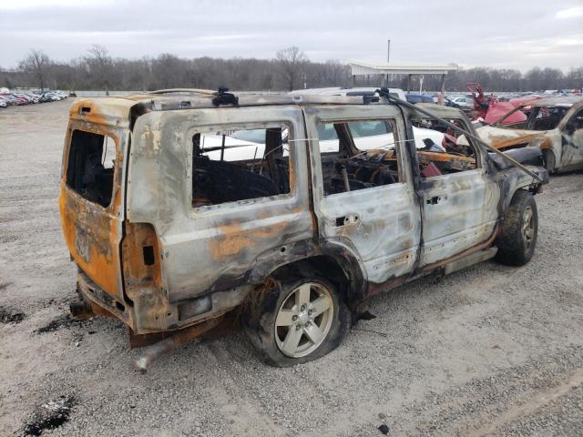 1J8HG48N06C228862 - 2006 JEEP COMMANDER BURN photo 3