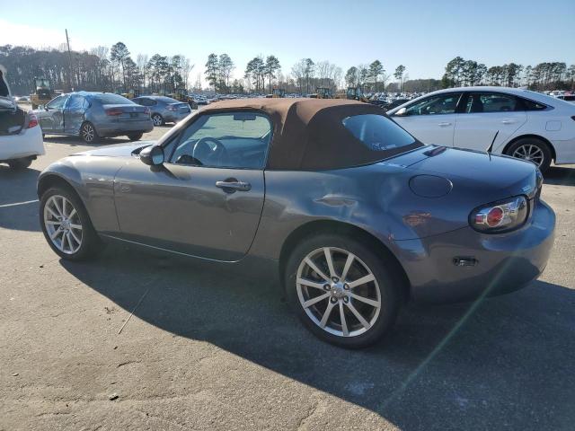 JM1NC25F460101511 - 2006 MAZDA MX-5 MIATA BLUE photo 2