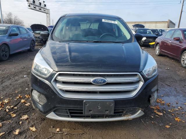 1FMCU9GDXHUE58062 - 2017 FORD ESCAPE SE BLACK photo 5