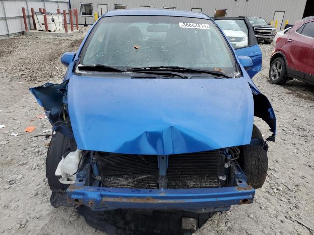 JHMGD38648S027732 - 2008 HONDA FIT SPORT BLUE photo 5