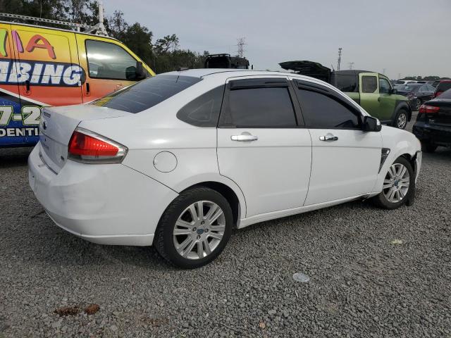 1FAHP35NX8W269089 - 2008 FORD FOCUS SE WHITE photo 3