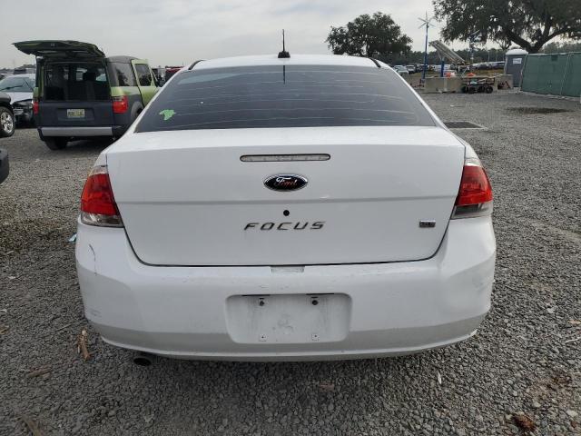 1FAHP35NX8W269089 - 2008 FORD FOCUS SE WHITE photo 6