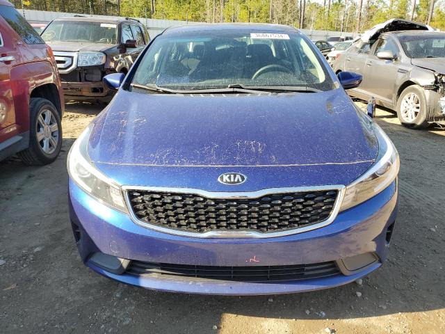 3KPFK4A76HE133078 - 2017 KIA FORTE LX BLUE photo 5