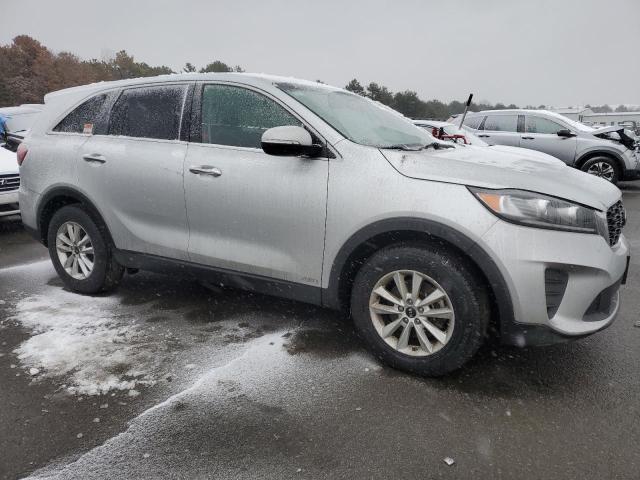 5XYPGDA31KG535927 - 2019 KIA SORENTO L SILVER photo 4